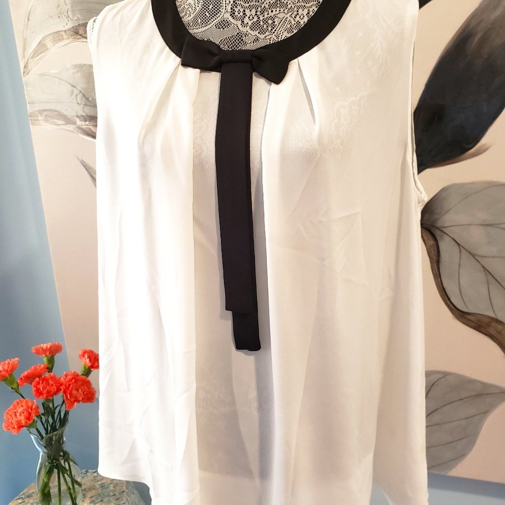 Women's Plus Size Tahari Cream Blouse